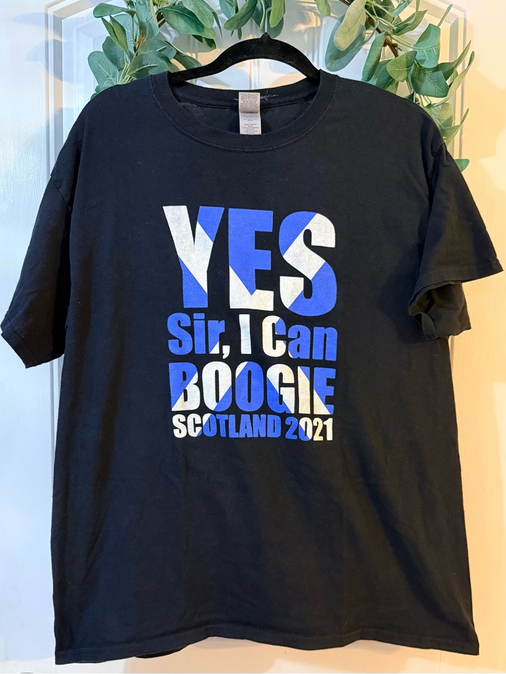 💫10/$25 • Black "Yes Sir, I Can Boogie" Scotland 2021 Graphic Tee